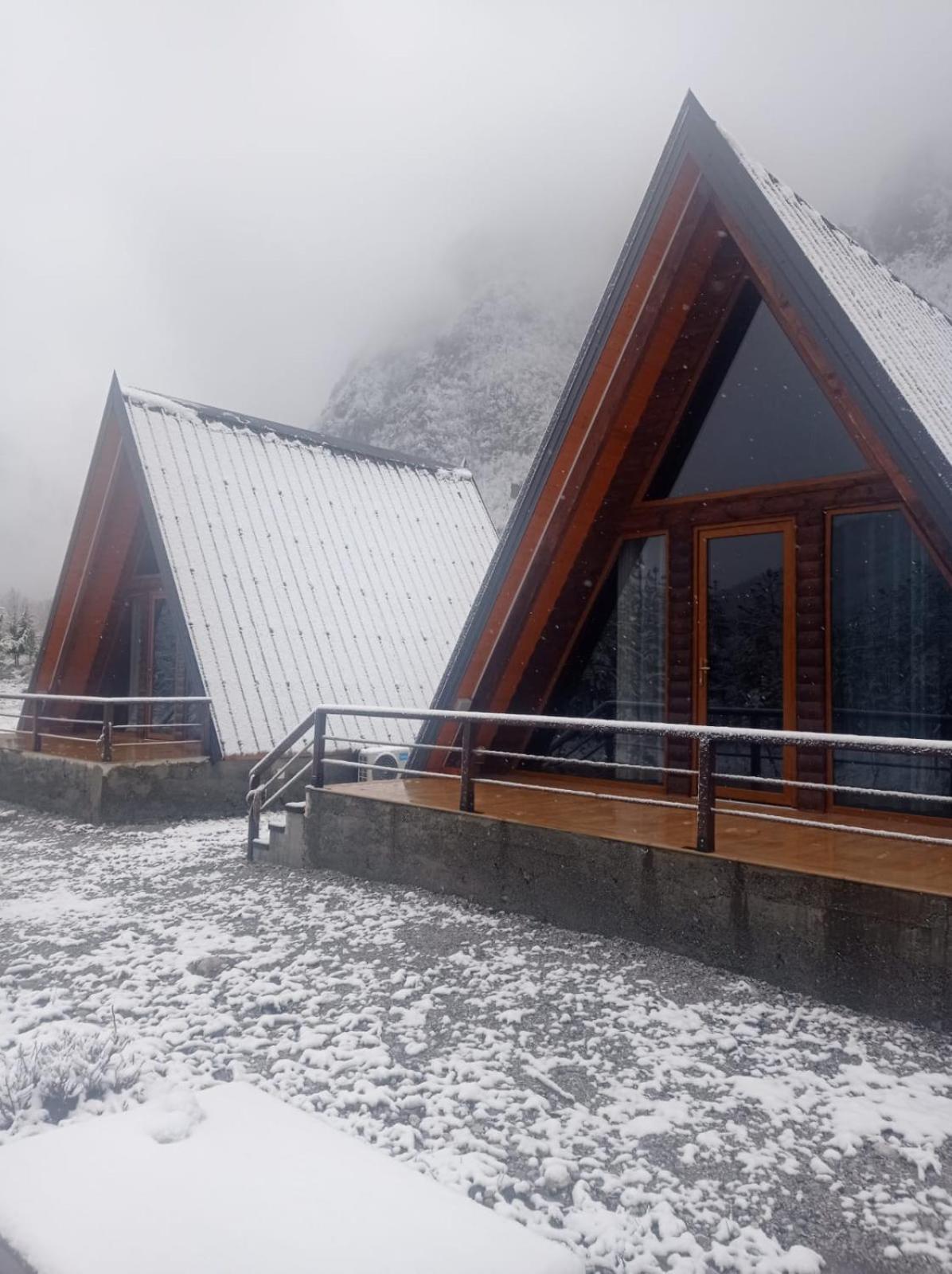 Bungaja Chalets Shkodër Eksteriør billede